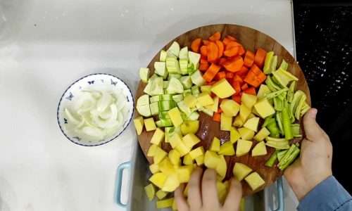 Fırında Kuzu Etli Sebzeli Yemek Tarifi / Sebzeli Kuzu Kuşbaşı Nasıl yapılır