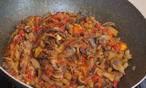 Sebzeli Mantar yemeği tarifi , Kolay ve Pratik Mantar yemeği | Yemek Tarifleri