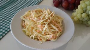 Coleslaw Salata & Coleslaw Salatası Tarifi & Farklı Salata Tarifleri - Leziz Yemek Tarifleri