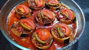 Patlıcan Dizme Tarifi - Yemek Tarifleri