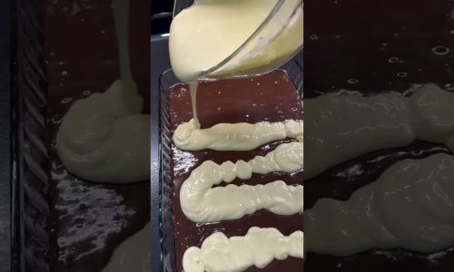 Çikolata Soslu Kremalı Kek#pasta #pastatarifleri #keşfetbeniöneçıkar #keşfet #yemektarifleri #yemek