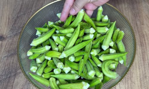 Bir Tencere Anında Bitti sünmeyen Bamya Yemeği Nasıl Yapılır yemek tarifleri yemek nasıl pişirilir