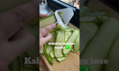 Hem sağlıklı hem doyurucu olan nefis bir kabaklı börek tarifi✅ yapımı çok çok pratik