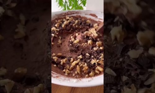 Haki ve çikolatalı kek 🍫  #pratiktarifler #tarif #yemektarifleri #food