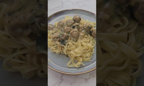En kolayından kremalı köfteli makarna tarifi