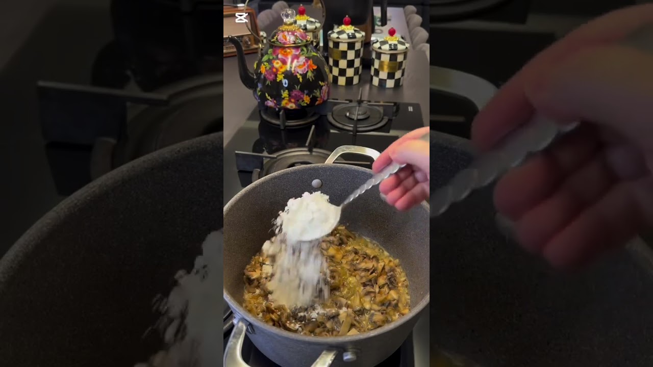 Kremalı mantar çorbası #mantarçorbası #çorbatarifleri #kremalımantarçorbası #yemektarifleri #fyp