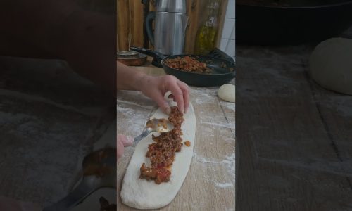 Kıymalı kırmızı pidesi tarifi