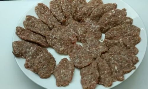 SOSLU KÖFTE BURSA PİDELİ KÖFTE TARİFİ Özgün Şef yemek tarifleri