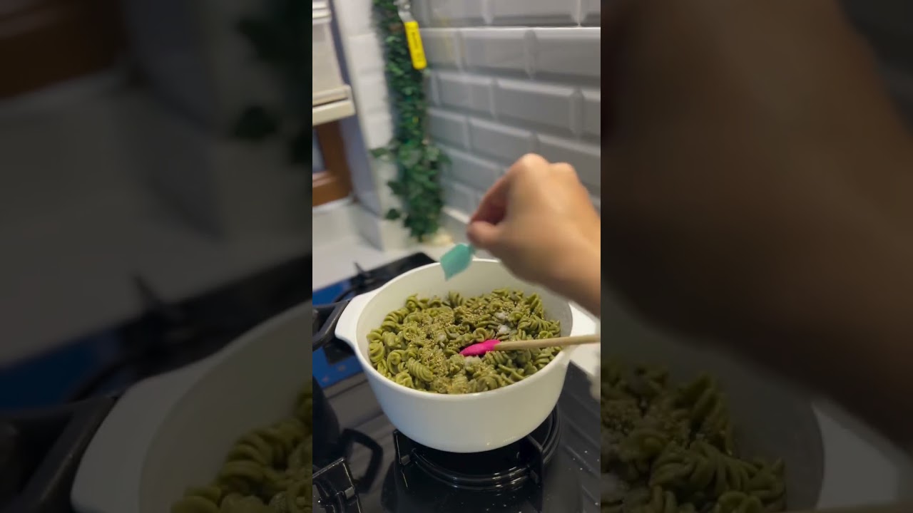 Temiz İçerikli Ispanaklı Makarna Tarifi | Pratik ve Çok Lezzetli